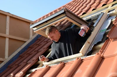 Pose de fenêtres de toit Velux à Saint-Romain-le-Noble